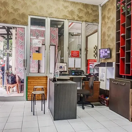 RedDoorz Near Lokasari Mangga Besar 7-2