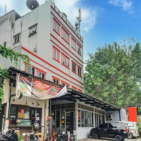 RedDoorz Near Lokasari Mangga Besar 7-3